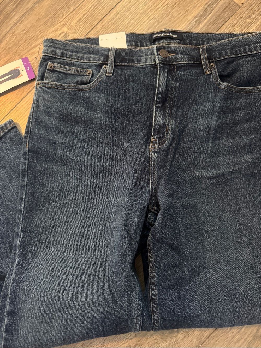 Calvin Klein size 14 NWT mom jeans - Picture 7 of 7